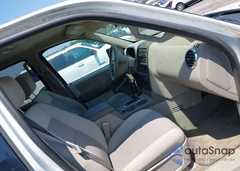 2006 Ford Explorer Xls from USA, damaged, VIN 1FMEU62E86UB02844